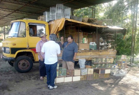 Motorista é preso transportando animais exóticos